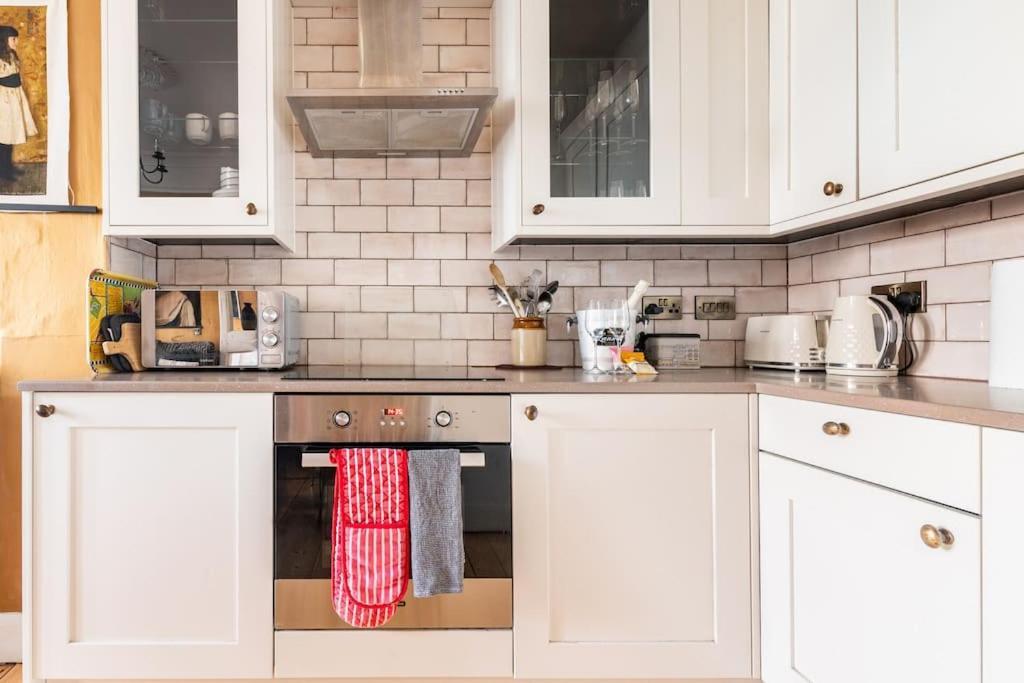 Apartmán Holyrood Park: Lush & Arty 2 Double Bed Flat EDI Exteriér fotografie