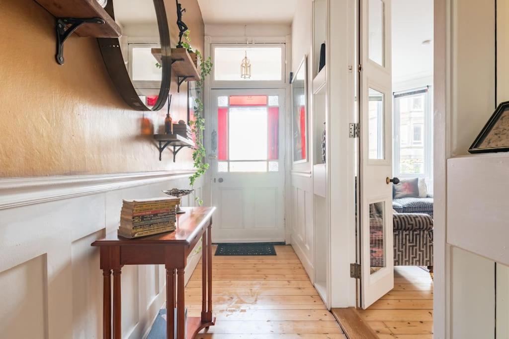 Apartmán Holyrood Park: Lush & Arty 2 Double Bed Flat EDI Exteriér fotografie