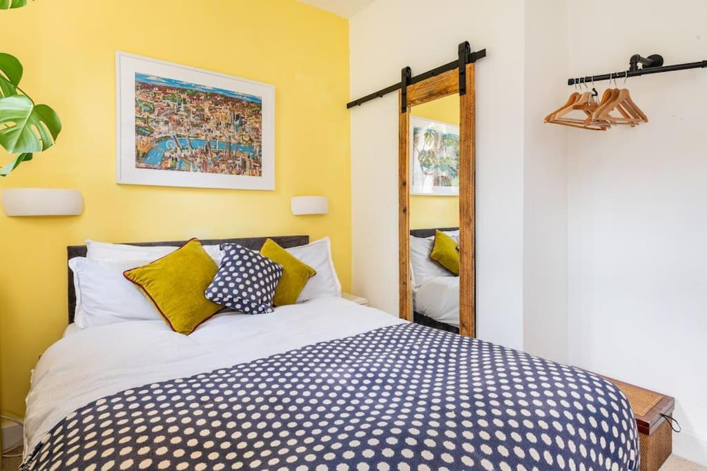 Apartmán Holyrood Park: Lush & Arty 2 Double Bed Flat EDI Exteriér fotografie