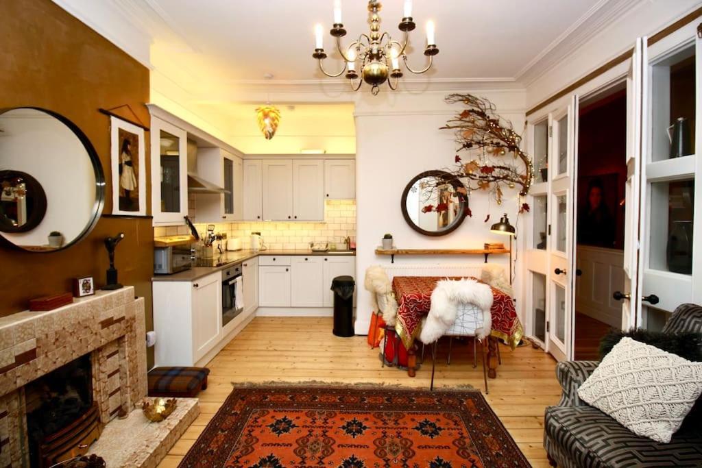 Apartmán Holyrood Park: Lush & Arty 2 Double Bed Flat EDI Exteriér fotografie